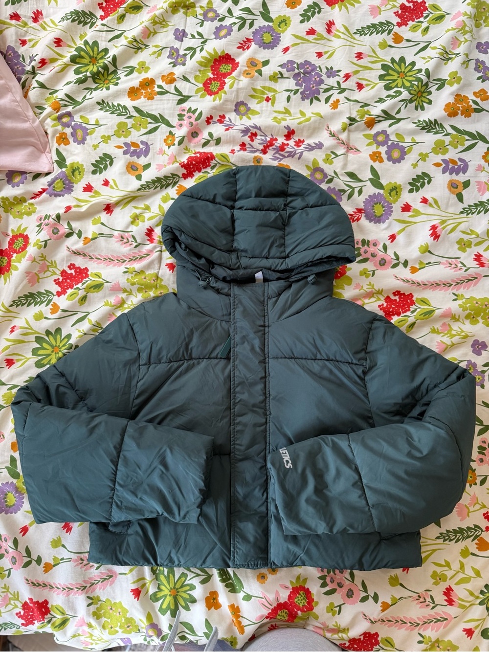 Fabletics cropped & hooded winter coat / forest green / size large